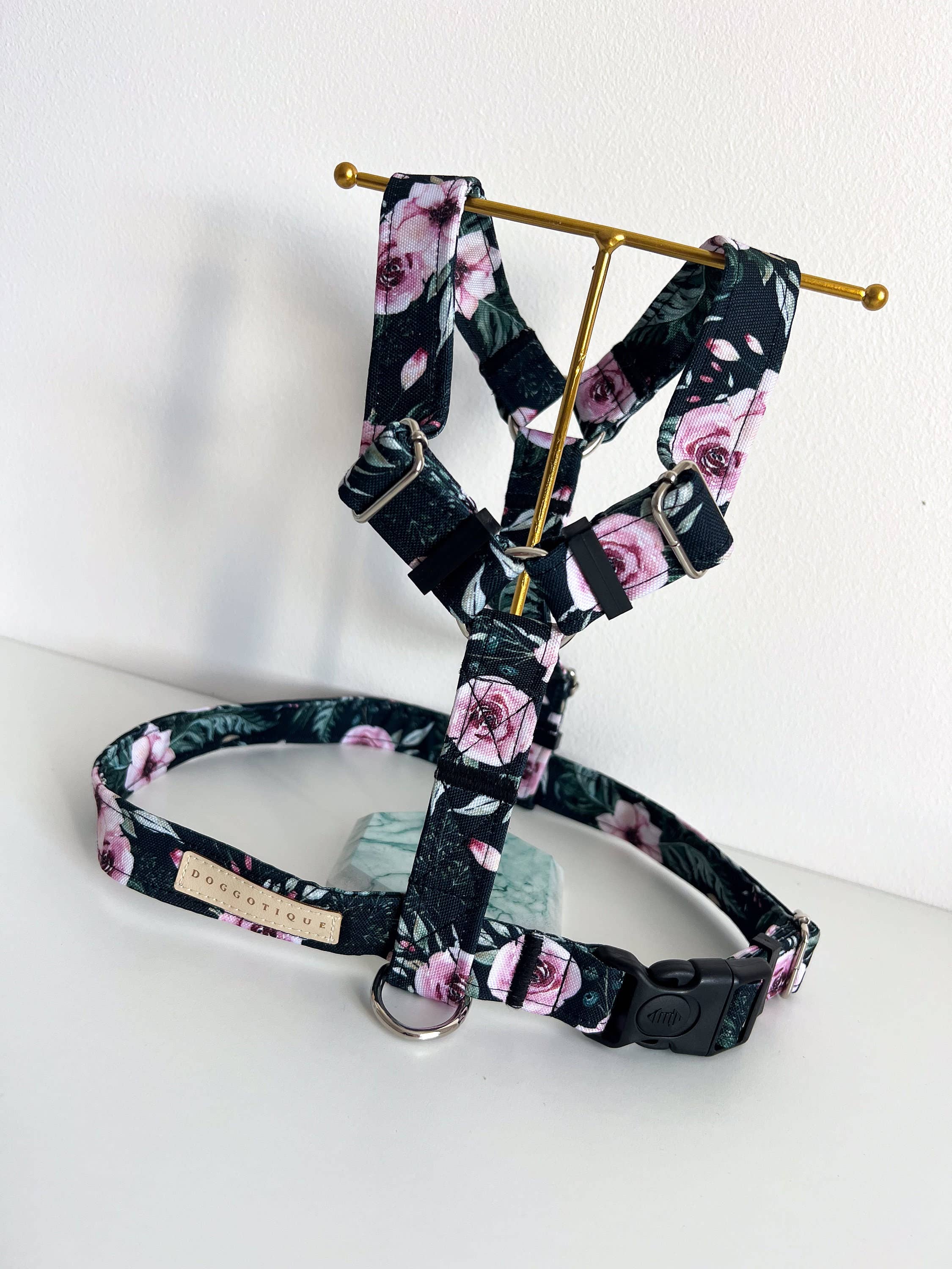 Hundegeschirr Dark Roses, Verstellbar & Handmade