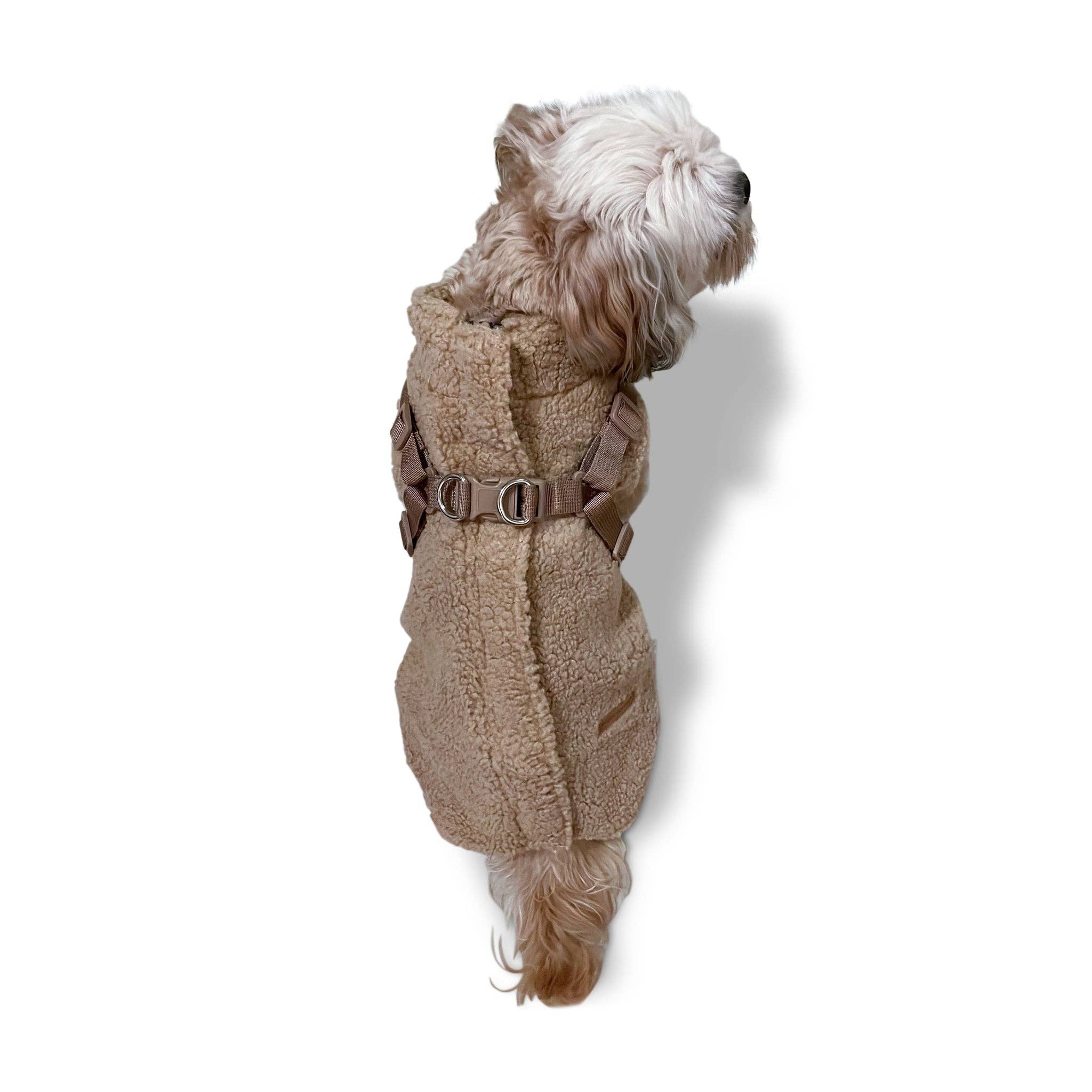 Teddyfleece-Hundemantel mit integriertem Geschir