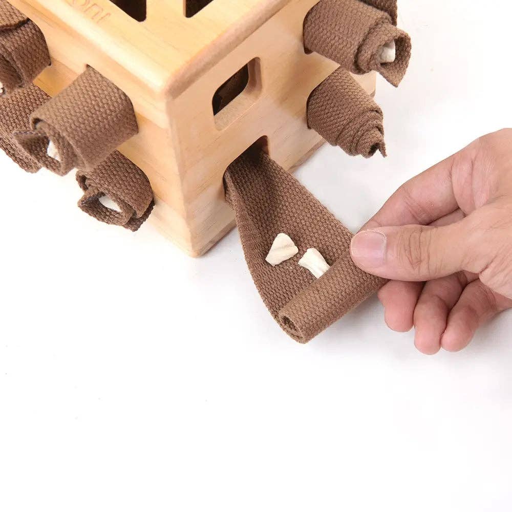 Intelligenzspiel Schnüffelwürfel – Denkspiel aus Holz für Hunde