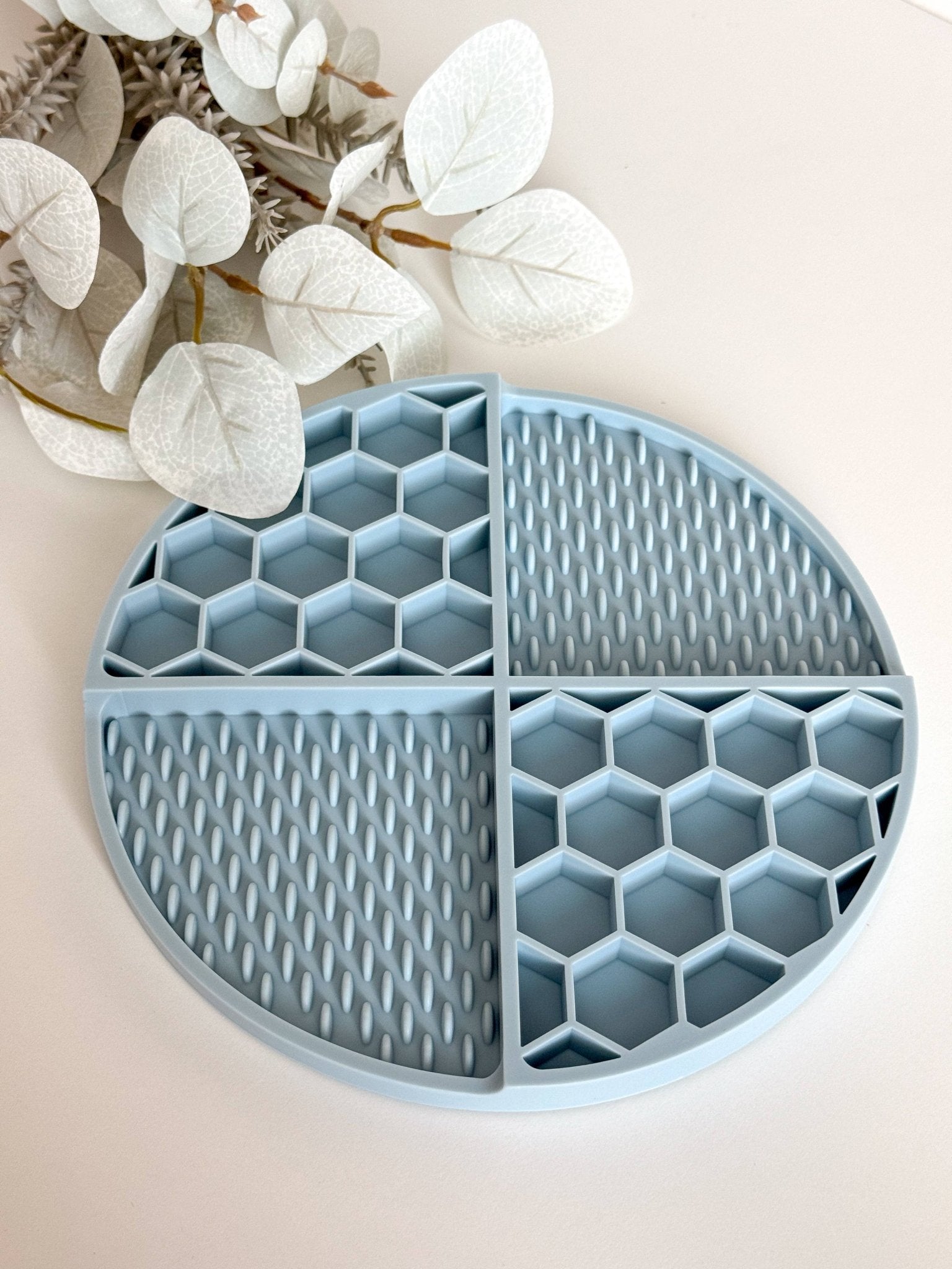 Schleckmatte Honey Hund, Slow Feeder, Futterstation - Pfotenlieblinge