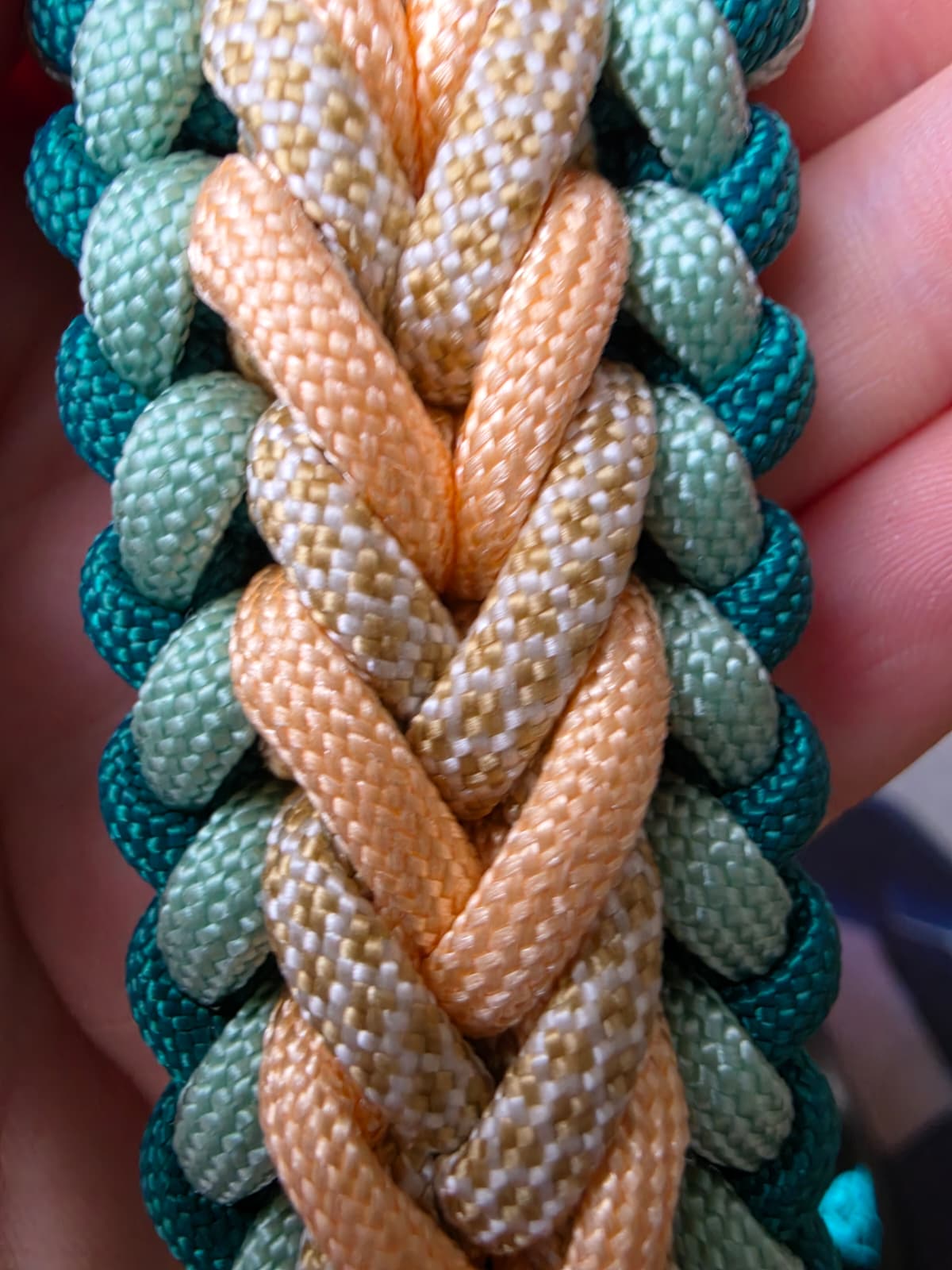 Handgemachtes Paracord-Hundehalsband "Seagrass"