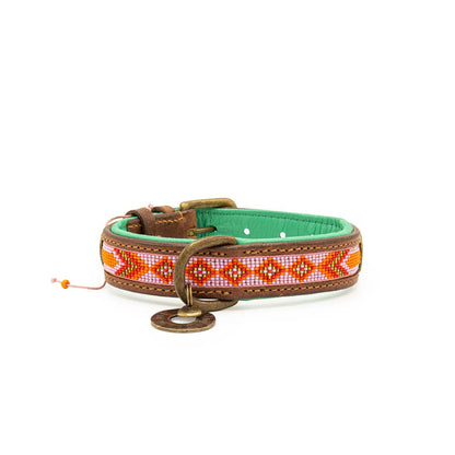 Halsband „Sweet Mae“ – handgefertigt aus Leder mit rosa Perlen - Pfotenlieblinge