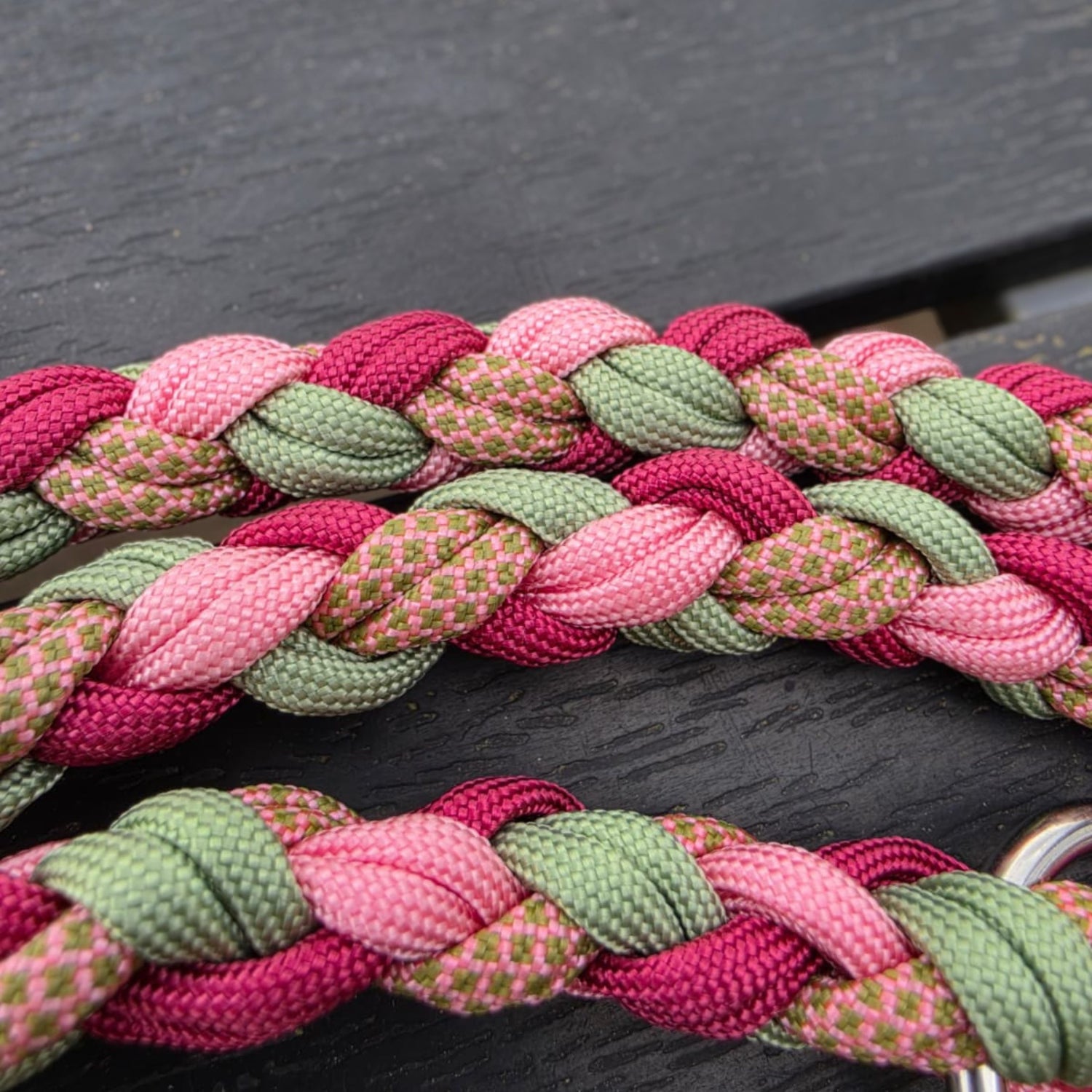 Hundeleine „Rose Sage“ – handgemacht, 2m verstellbar &amp; besonders stabil