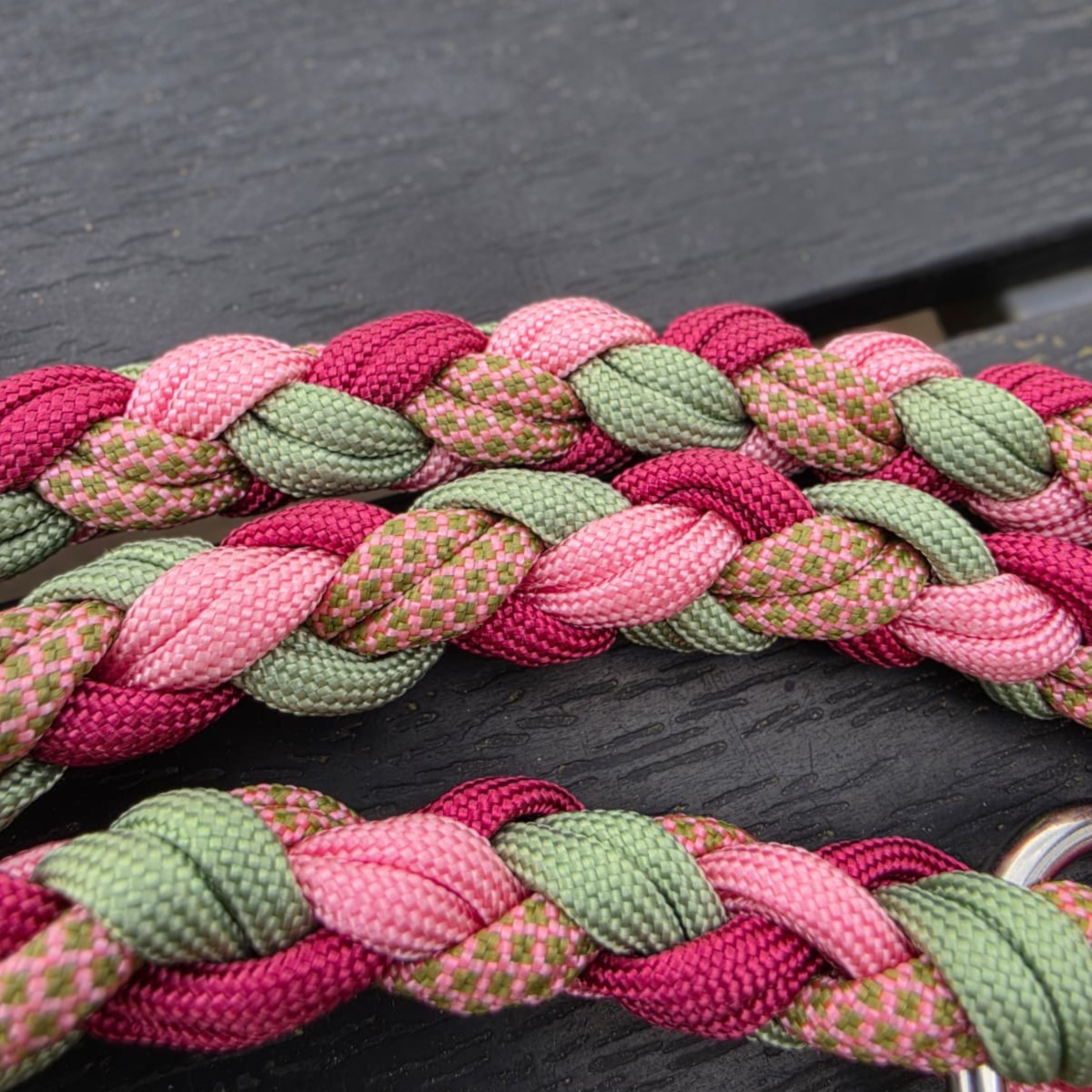 Hundeleine „Rose Sage“ – handgemacht, 2m verstellbar &amp; besonders stabil